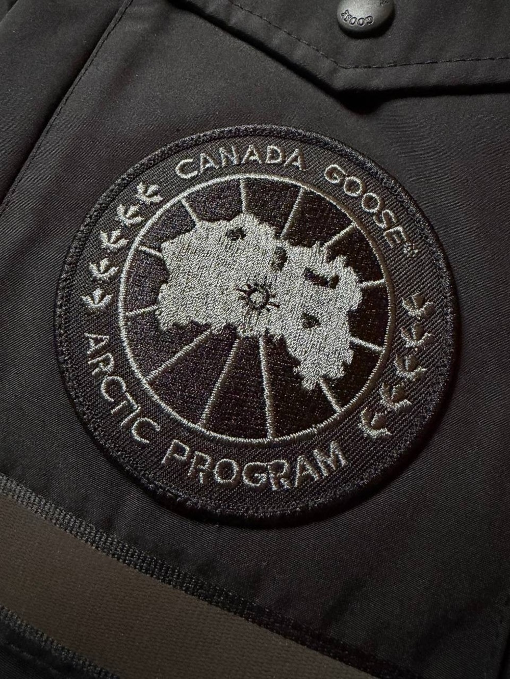 Canada Goose Liberty parka - Picture 3 of 5